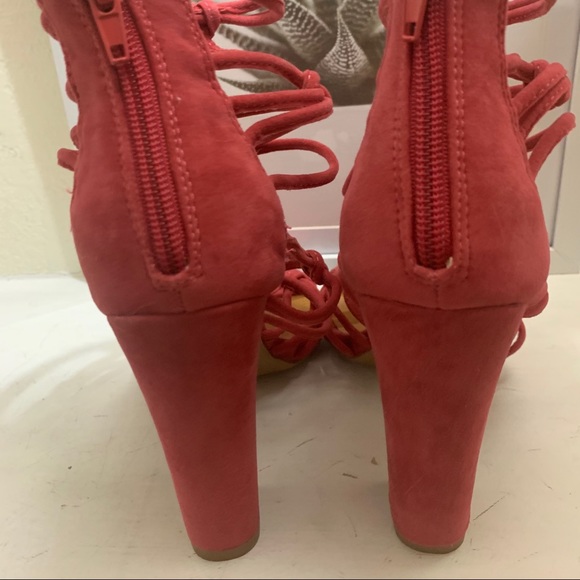 Plum Knotted Block Heels fit a 7.5 - Picture 2 of 7